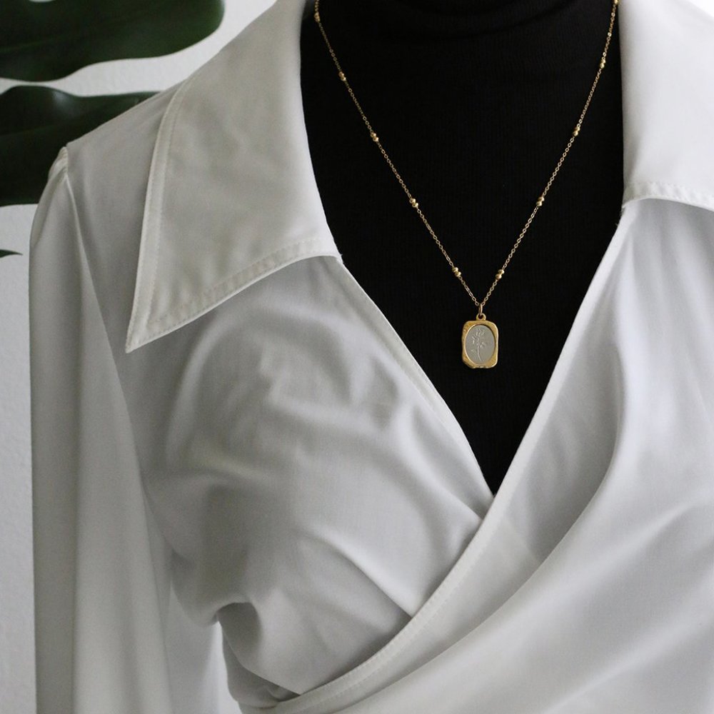 NEW 18K Gold Plated Vintage Retro Rose Flower Magic Mirror Square Necklace - Picture 10 of 10